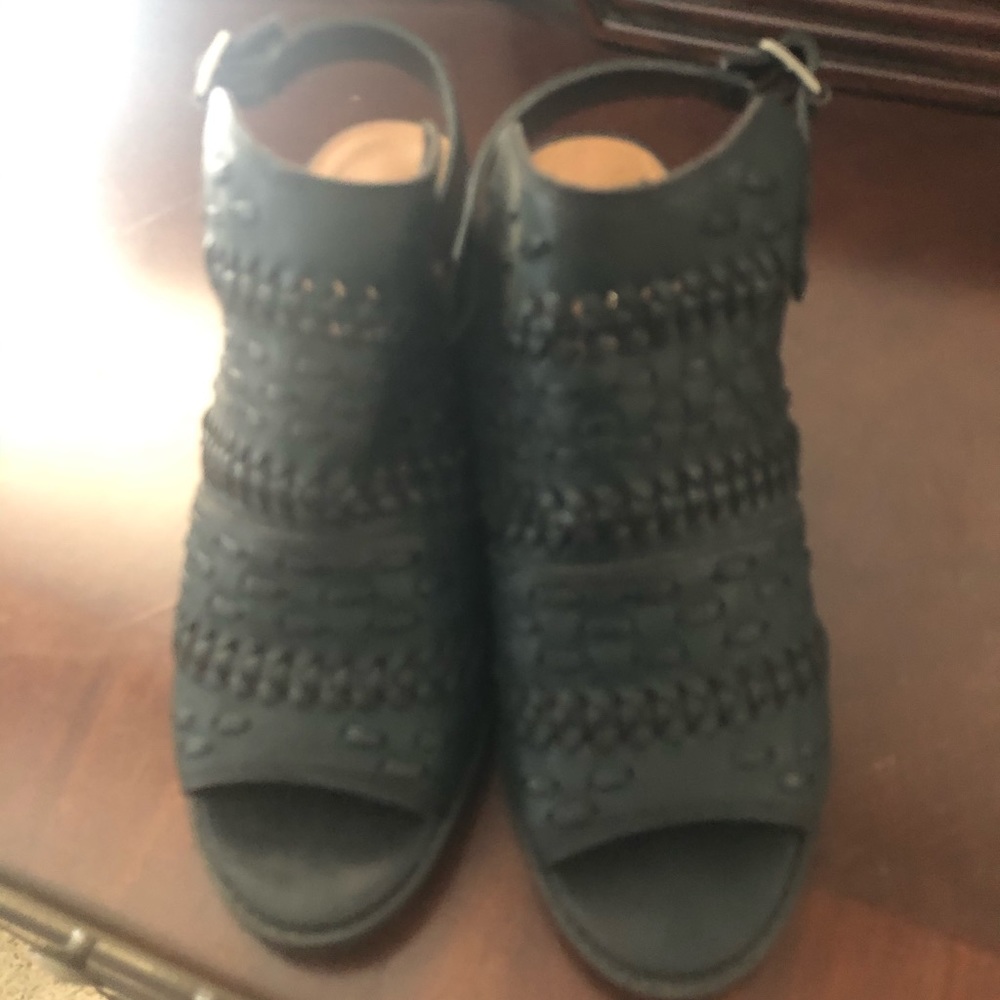Bootie sandals